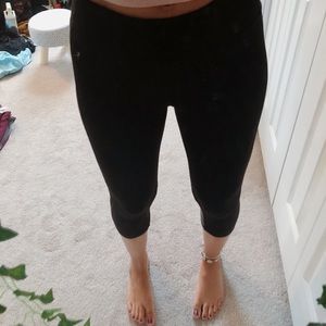 Black Mid-calf Leggings